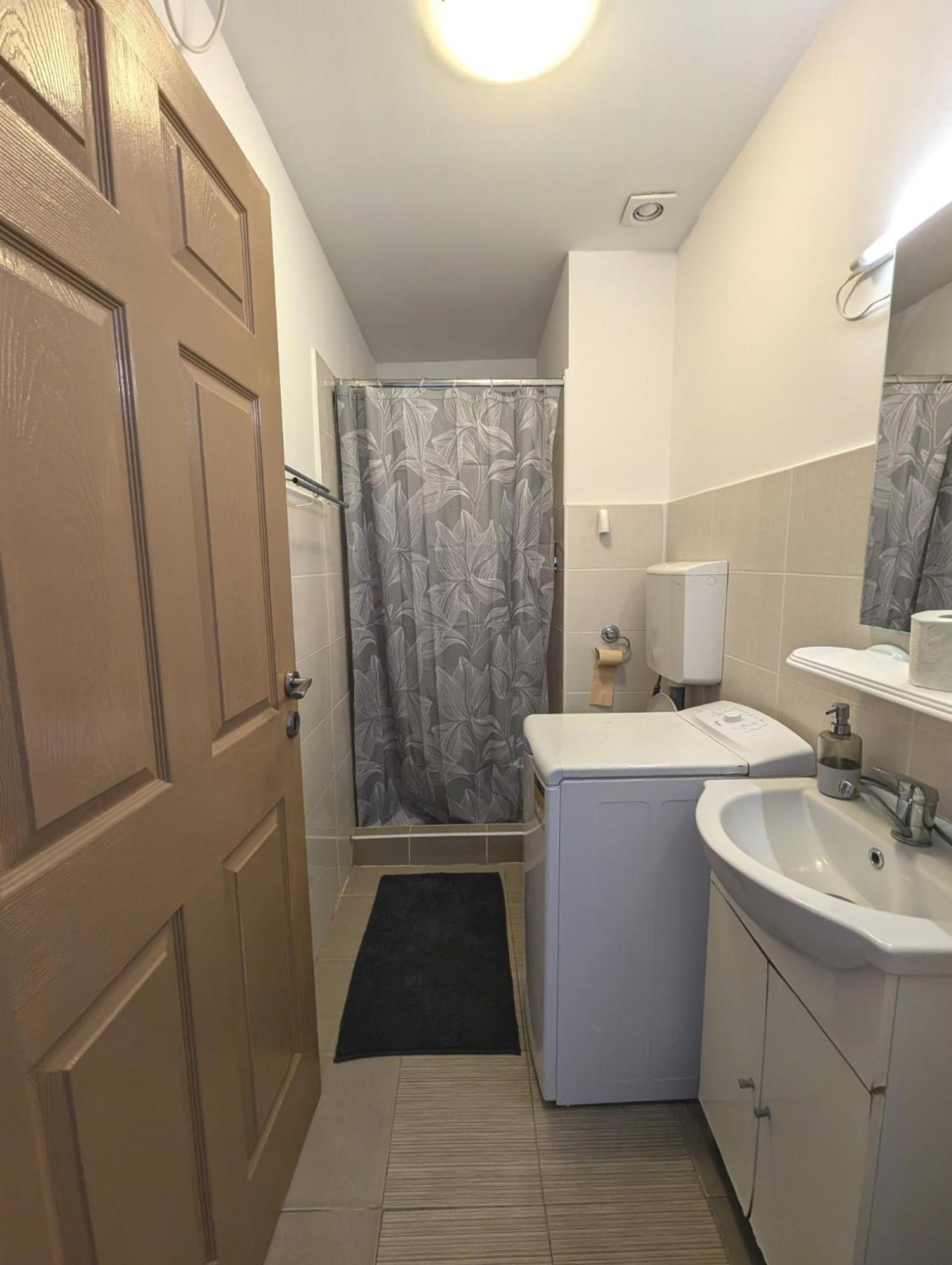 Sandor Central Studio Apartment Târgu-Mureş Buitenkant foto